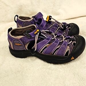 KEEN waterproof purple sandals in size 1